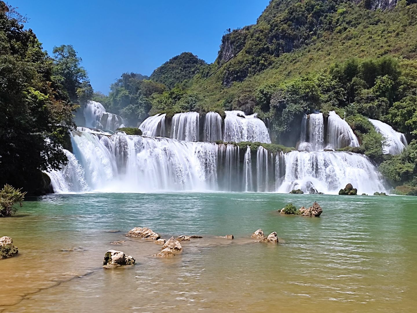 Ban Gioc Waterfall, Cao Bang