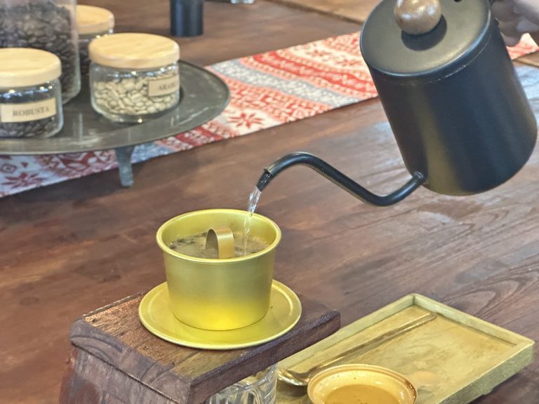Hoi an Sunset Jeep Trail: Coffee, Lanterns & Local Flavors – photo 6 - Rose Travel