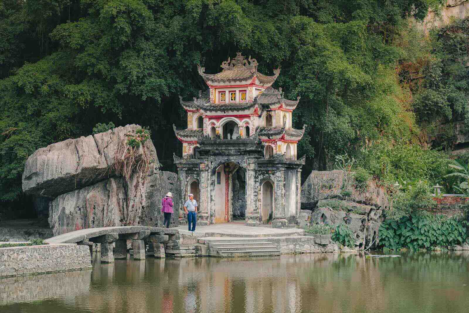 NINH BINH HIGHLIGHTS & COUNTRYSIDE ESCAPE