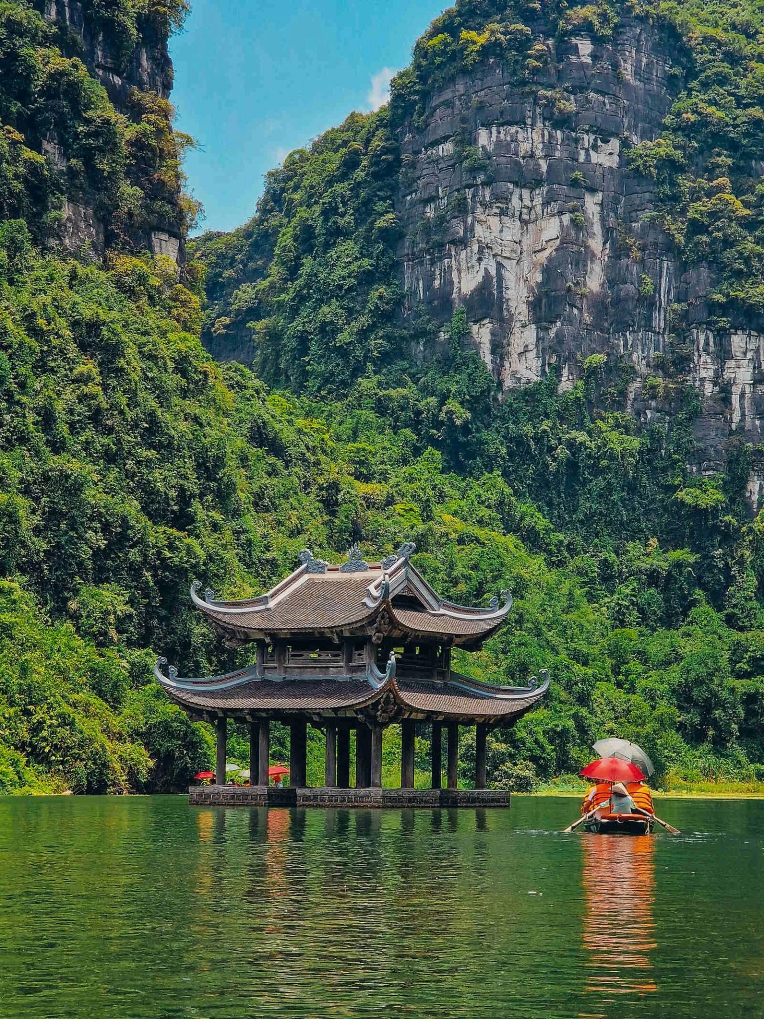 NINH BINH HIGHLIGHTS & COUNTRYSIDE ESCAPE