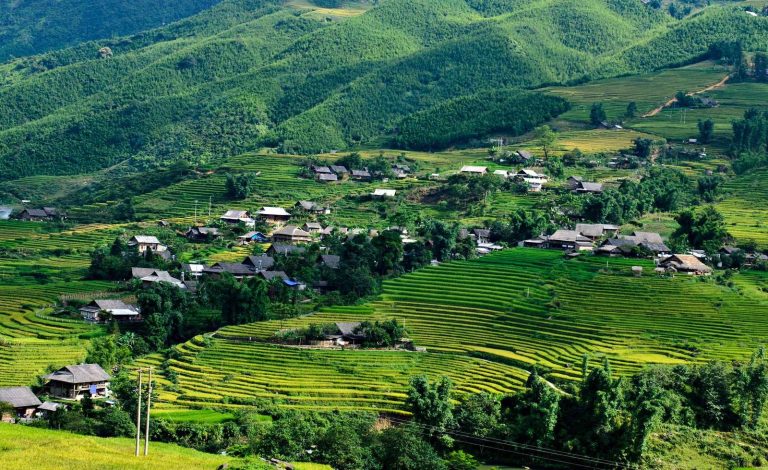 Ethnic village among green terraces near Sapa - Rose Travel